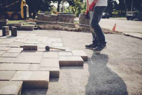 Công ty TNHH Tư Vấn Kiến Trúc - Xây Dựng Hưng Phát, Lát gạch sân vườn