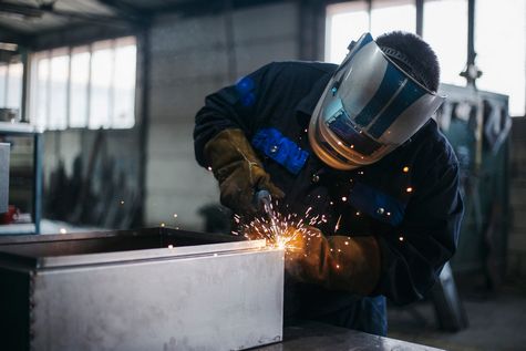 CÔNG TY CỔ PHẦN THƯƠNG MẠI DỊCH VỤ KHANG HƯNG PHÁT, Cắt CNC kim loại