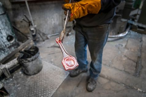 HOÀNG LÃM CNC, Cắt CNC kim loại