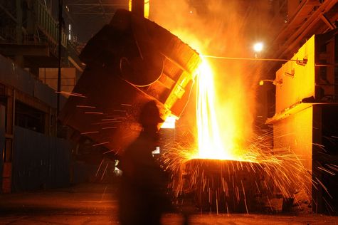 NHÔM KÍNH HOÀNG HUY, Cắt CNC kim loại