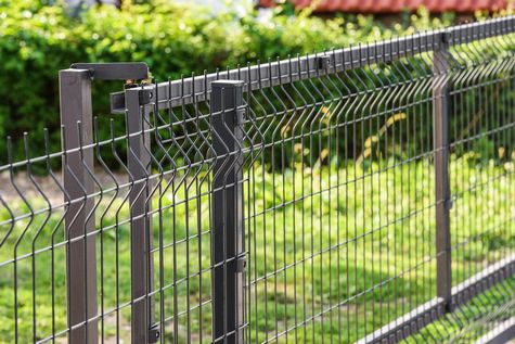 CÔNG TY CỔ PHẦN THƯƠNG MẠI DỊCH VỤ KHANG HƯNG PHÁT, Hàng rào 