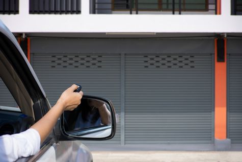 Công ty TNHH Đầu tư và Thương mại Casca Việt Nam, Cửa nâng gara