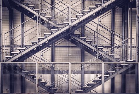 CÔNG TY TNHH LONG VÂN NTV, Cầu thang sắt