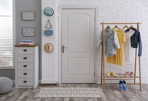 Test, Cửa phòng ngủ