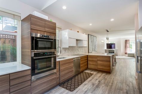 CÔNG TY CỔ PHẦN LUXCASA, Tủ Bếp