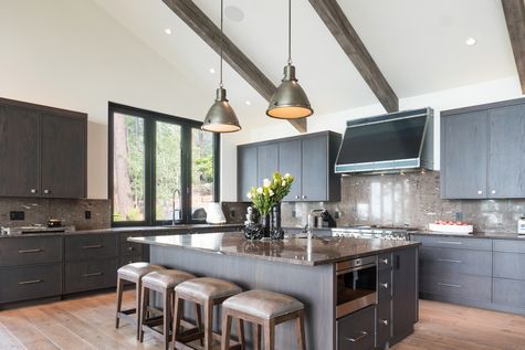 CÔNG TY CỔ PHẦN XÂY DỰNG & THƯƠNG MẠI DOCOMAT, Tủ Bếp