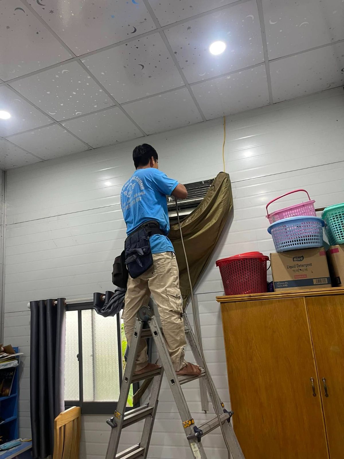 Vệ sinh máy lạnh
