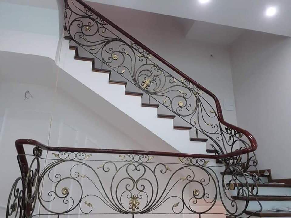 Cầu thang sắt 