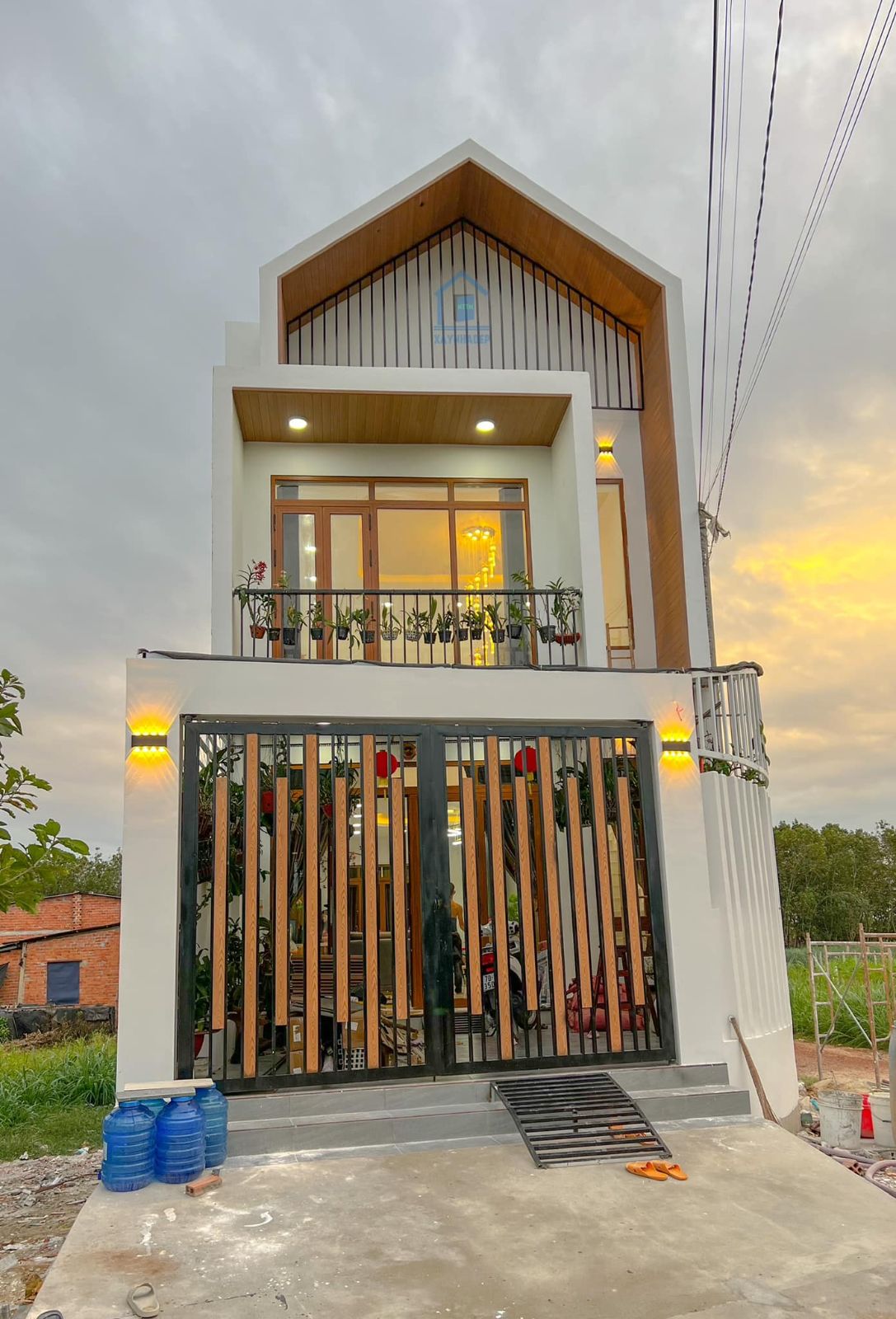 Hoàn thiện nhà lầu 