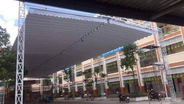Thi công lắp đặt mái hiên