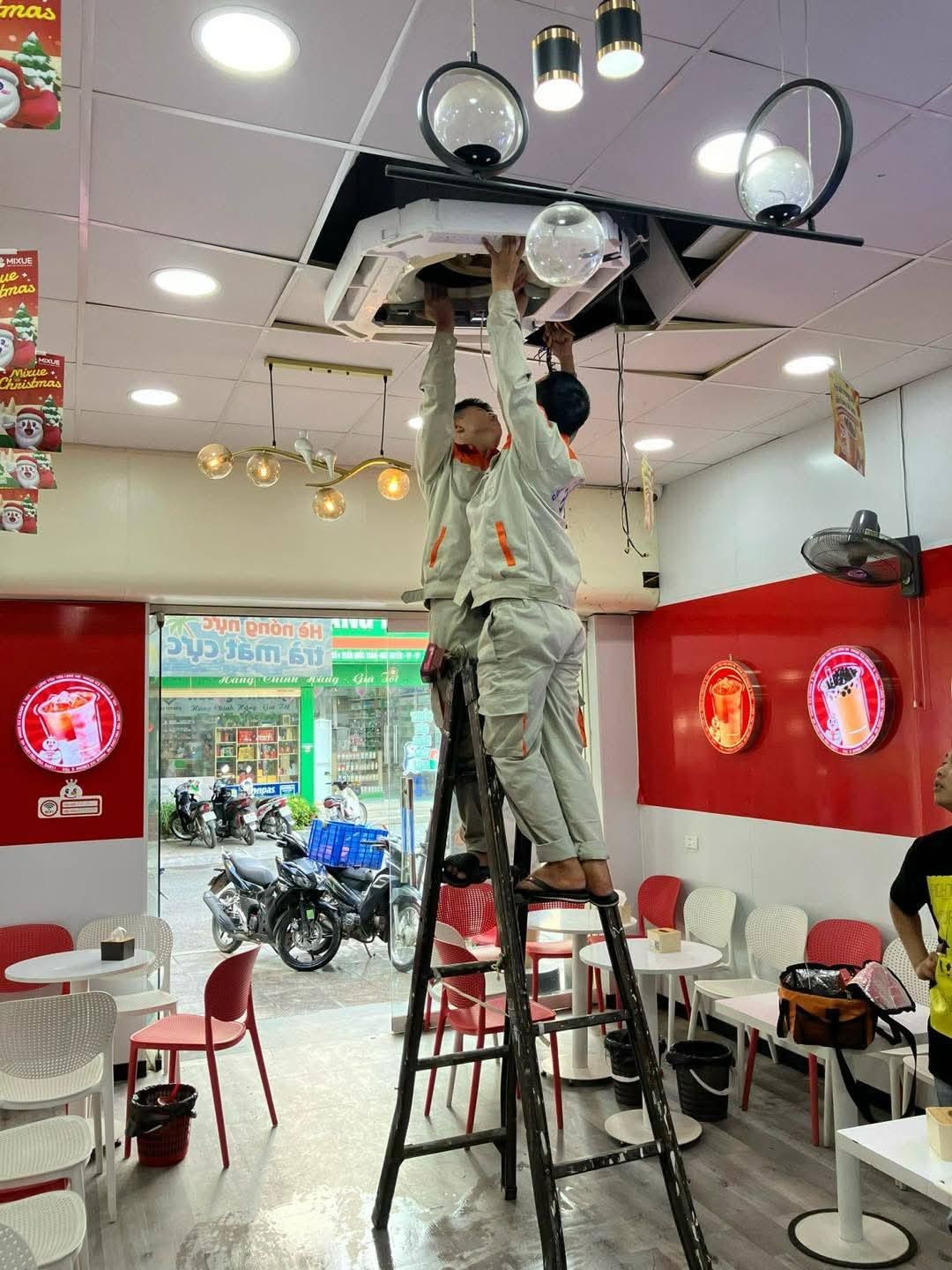 Dịch vụ sửa máy lạnh âm trần 