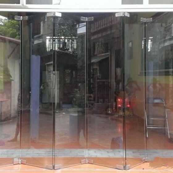 Cửa kính