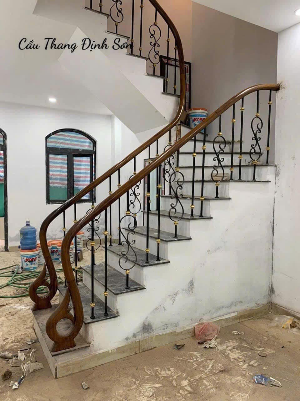 Cầu thang sắt mỹ thuật