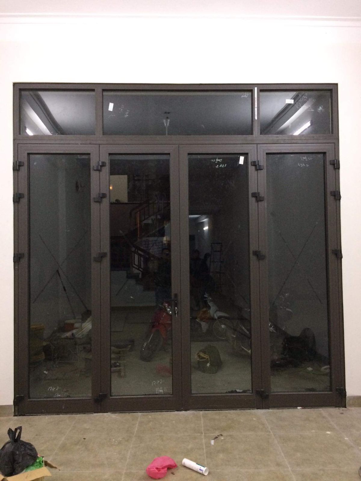 Lắp đặt cửa nhôm xingfa 