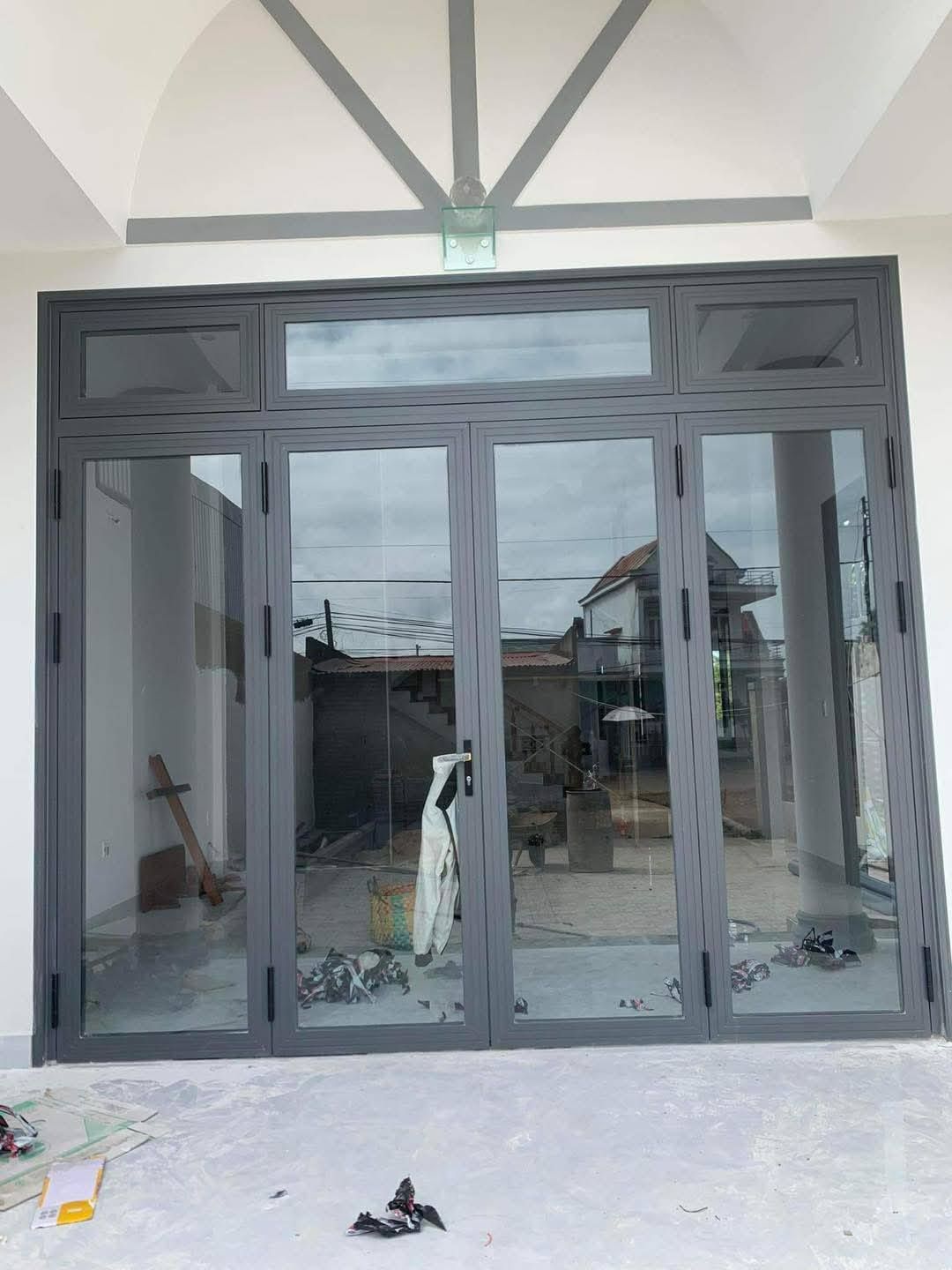 Thi công cửa nhôm xingfa 