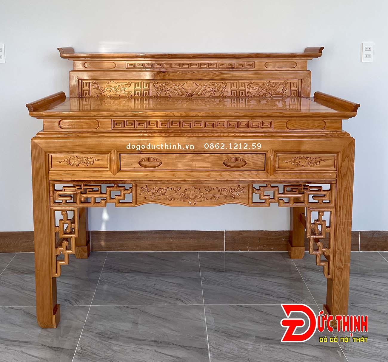 Án gian thờ 2 tầng gỗ sồi Nga