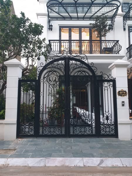 Thi công cổng sắt mỹ thuật 