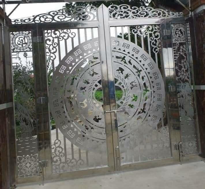 Thi công cửa inox cắt CNC 