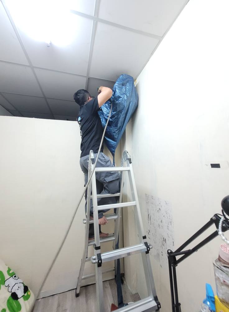 Vệ sinh máy lạnh