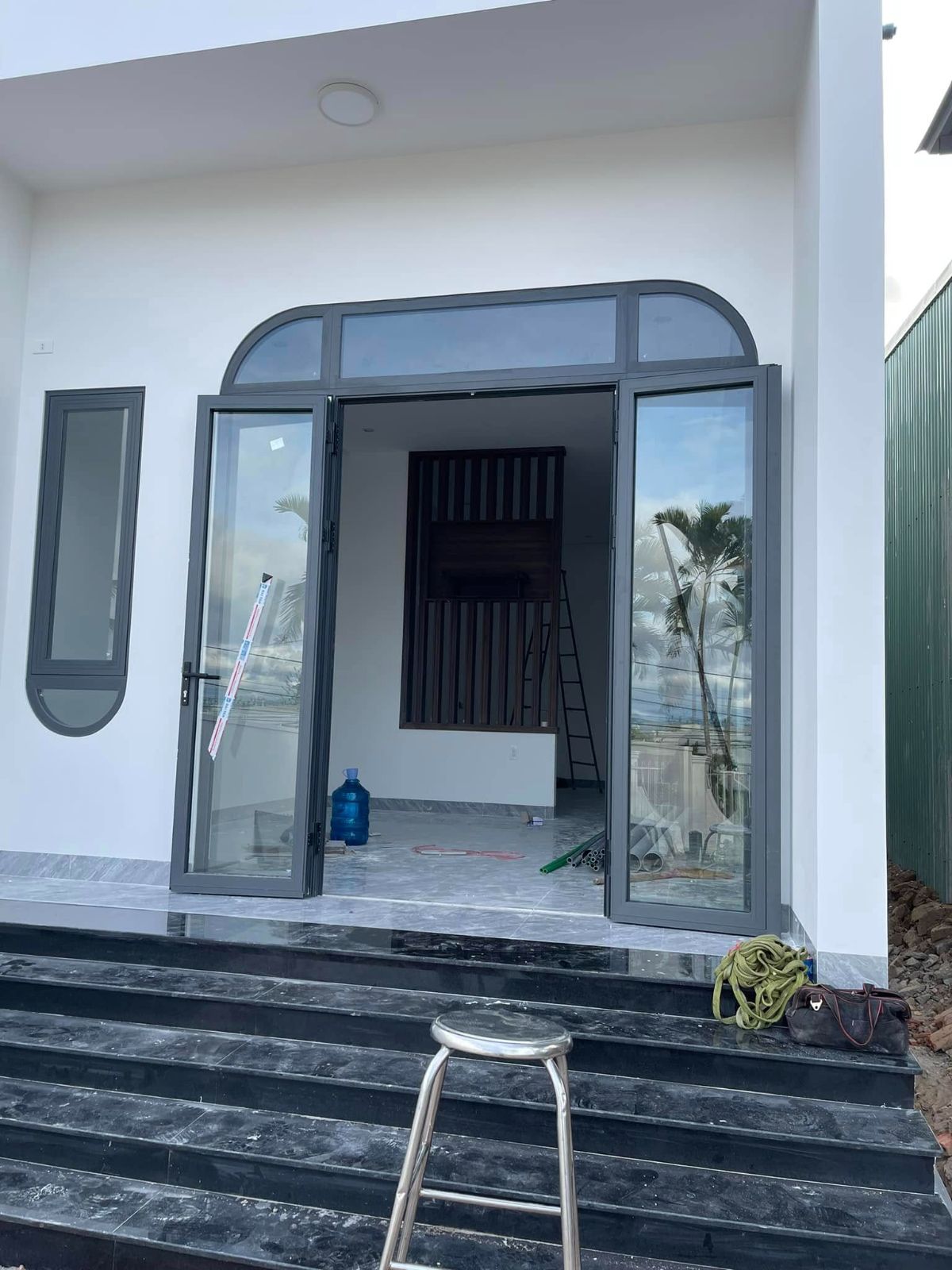 Lắp cửa nhôm xingfa 
