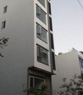 Lắp cửa nhôm kính