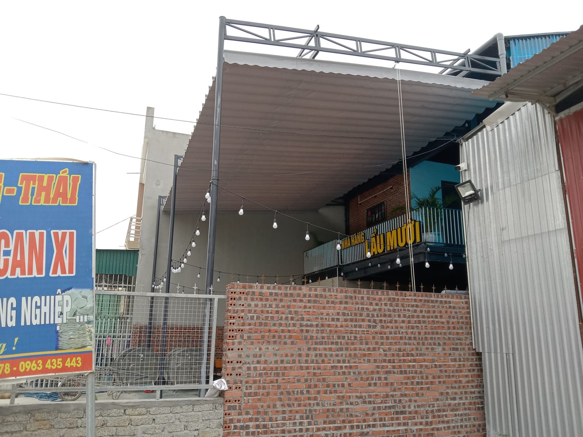 Lắp đặt mái xếp 
