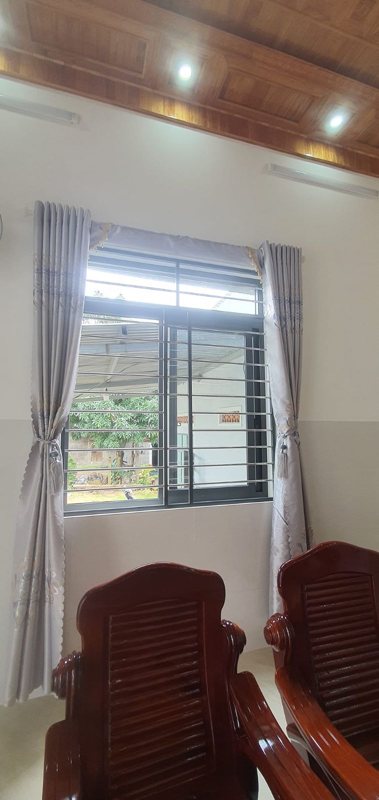 Thi công cửa sổ nhôm kính