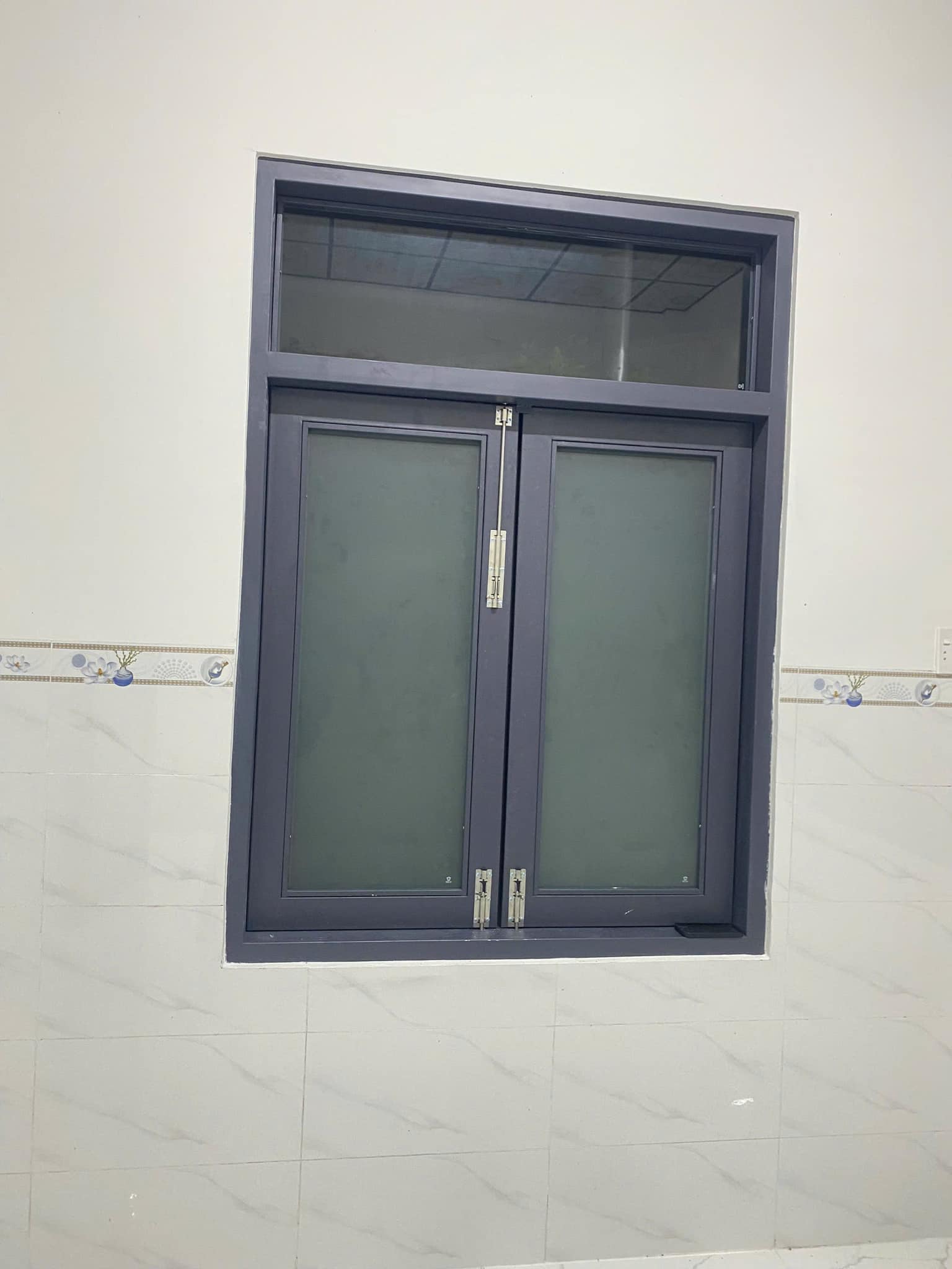 Lắp cửa sổ nhôm
