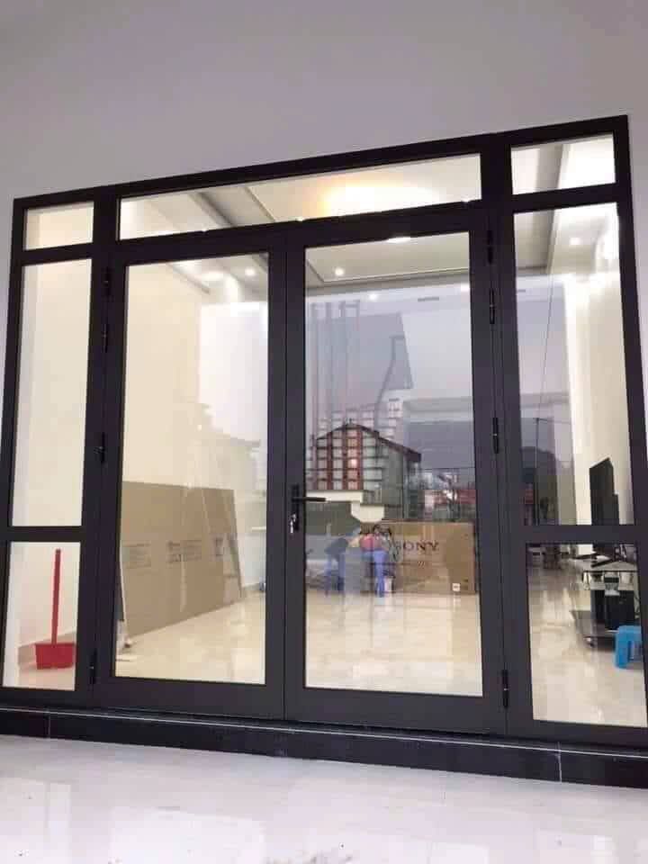 Thi công cửa nhôm kính