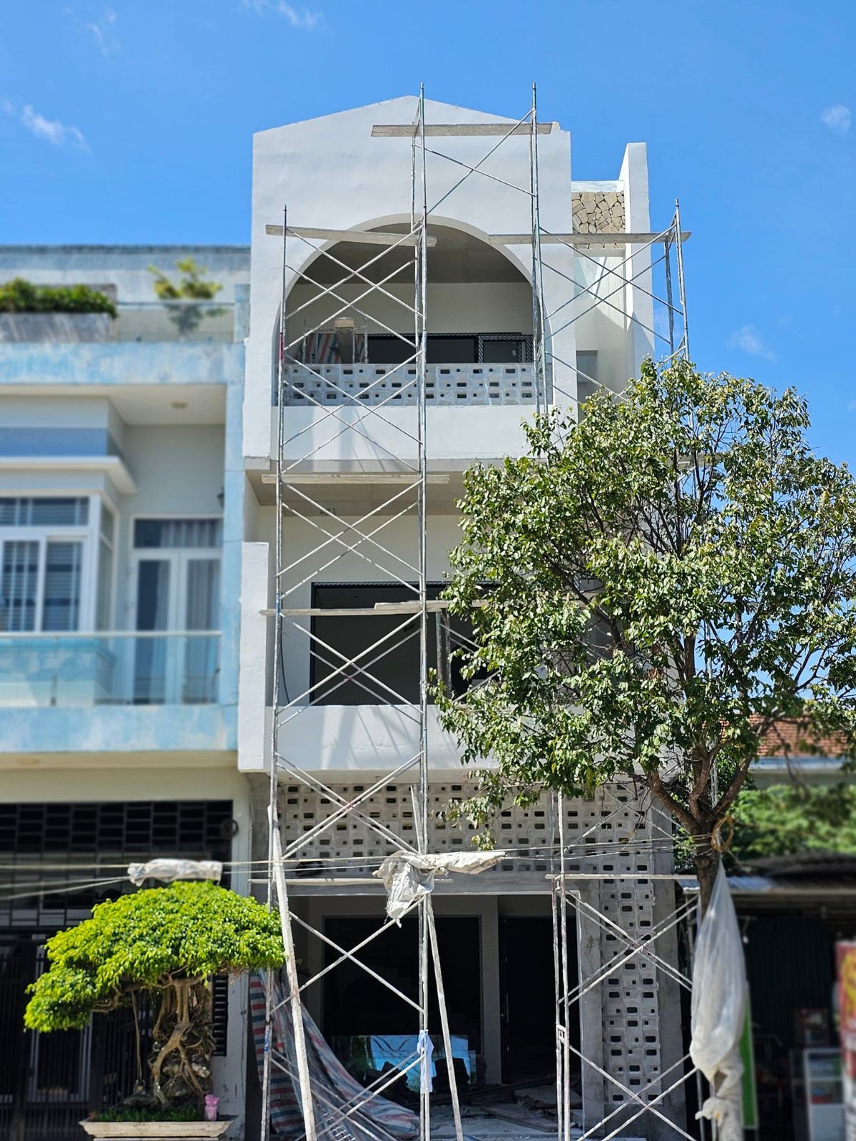 Thi công xây nhà hiện đại