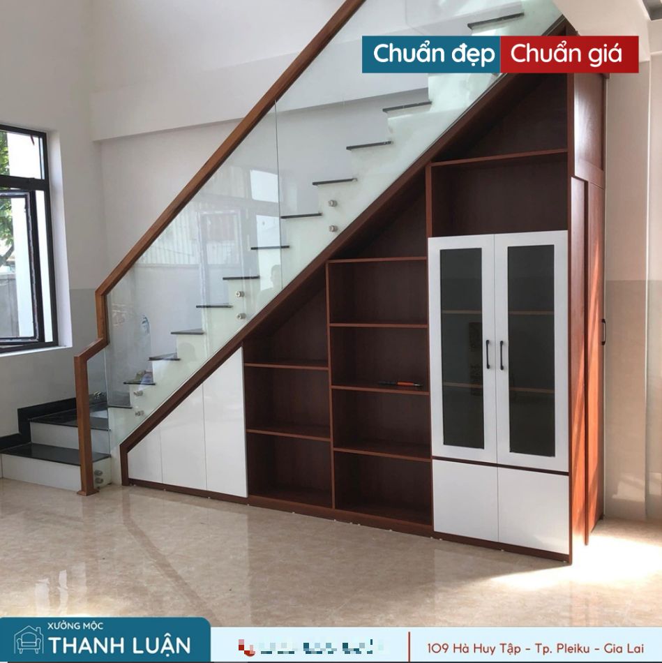 Lắp đặt kệ dưới cầu thang 