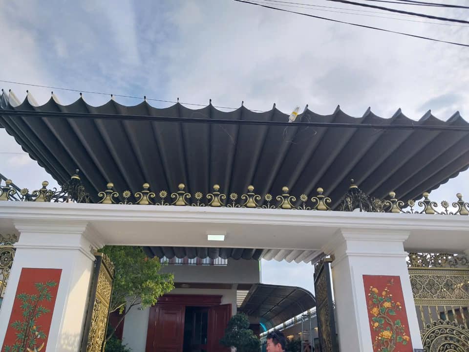 Thi công mái xếp lượn sóng di động 