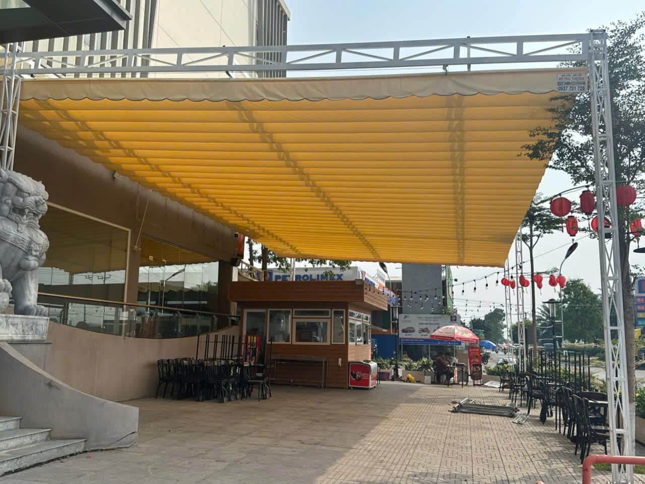 Thi công lắp mái xếp lượn sóng
