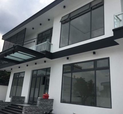 Cửa nhôm kính
