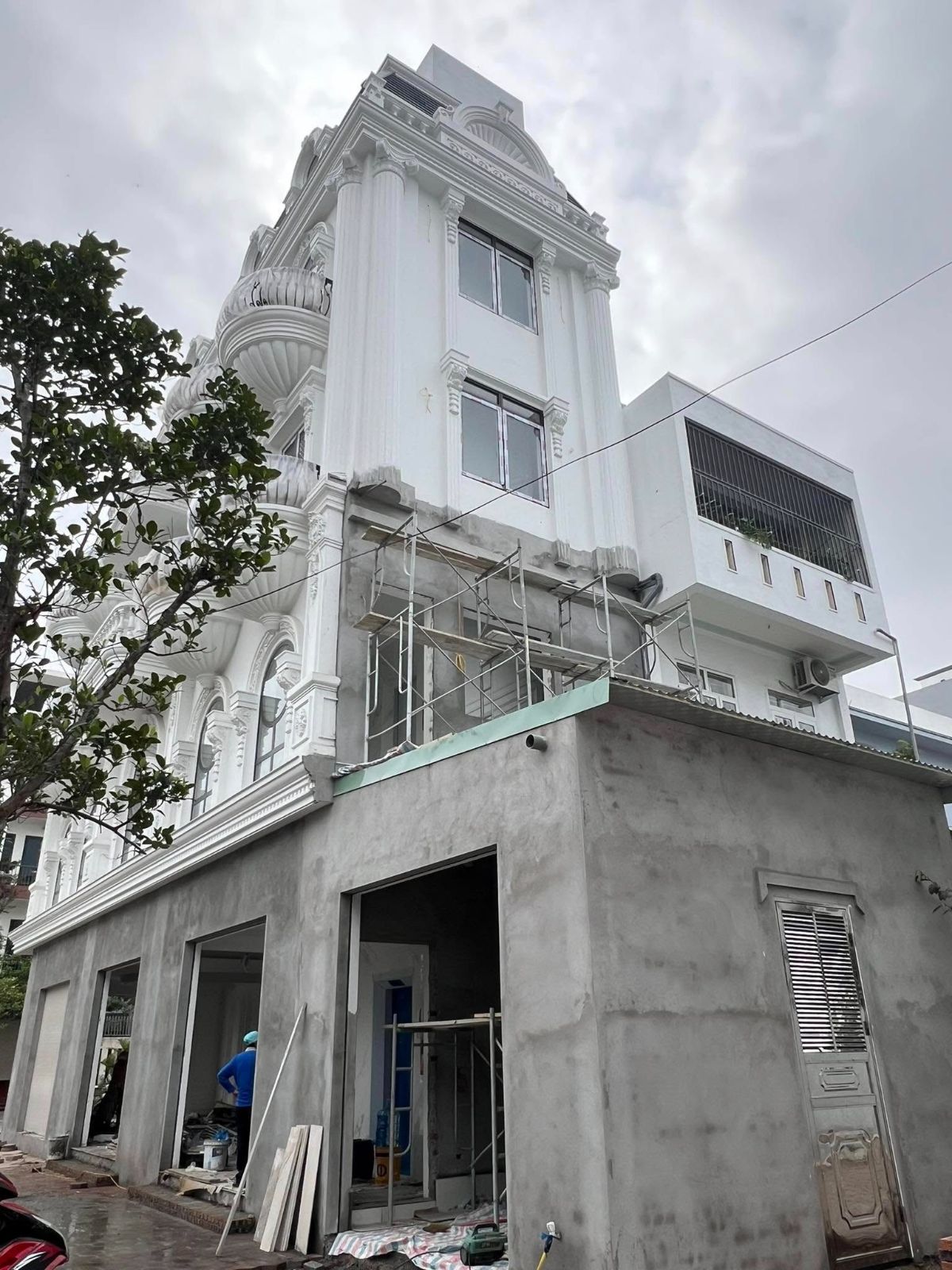 Thi công sơn nhà 