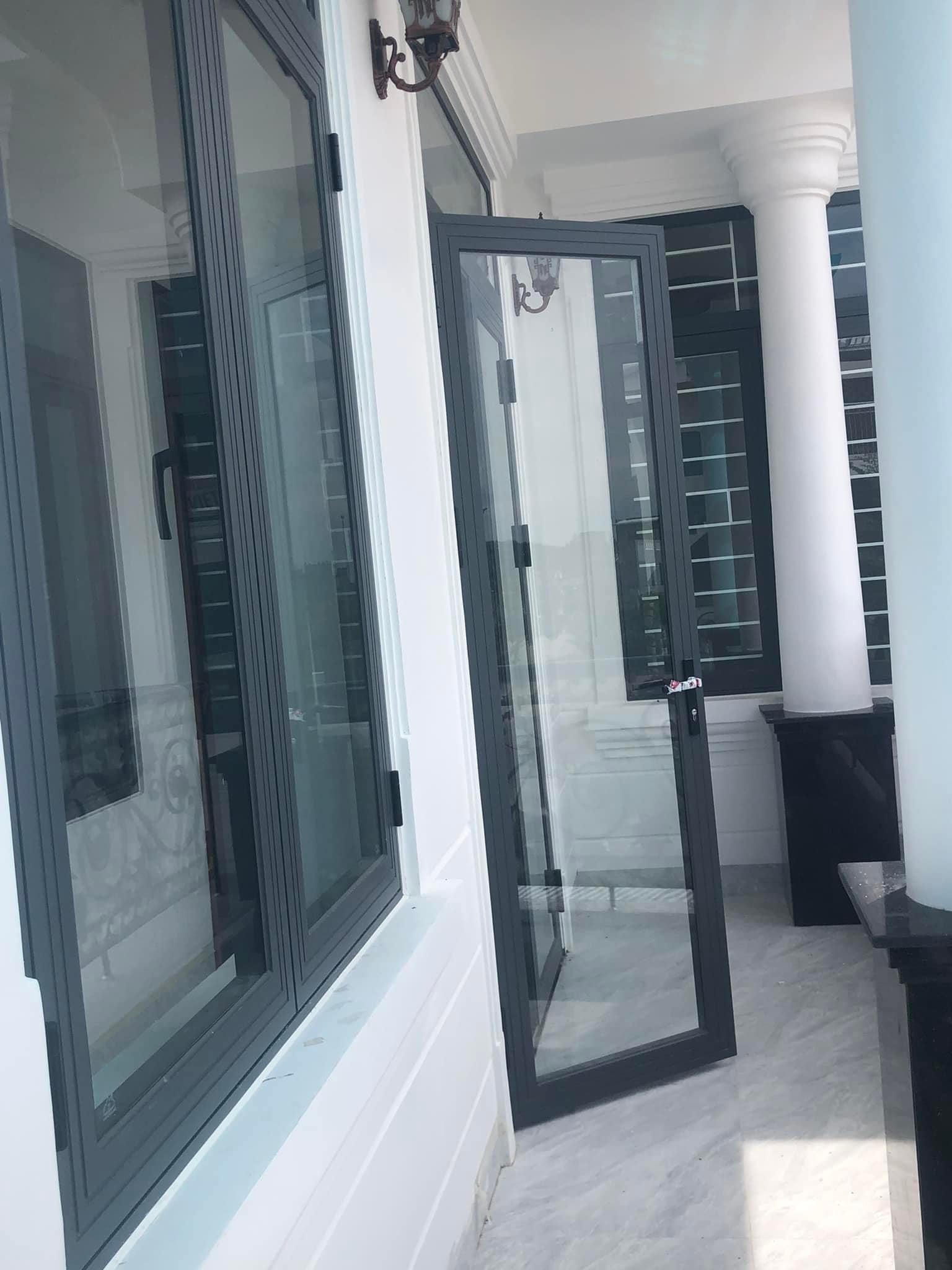 Thi công lắp đặt cửa nhôm
