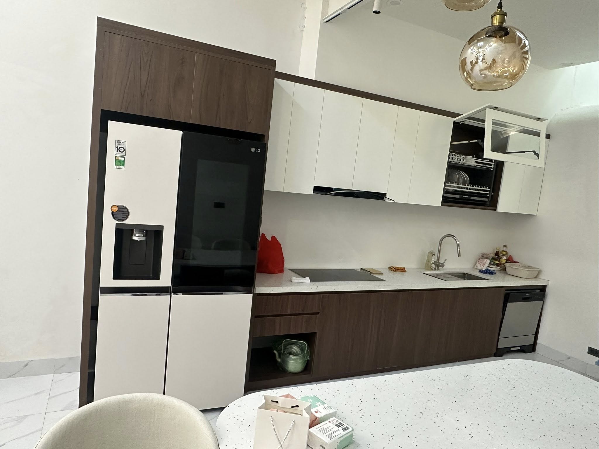 Hoàn thiện căn bếp hiện đại