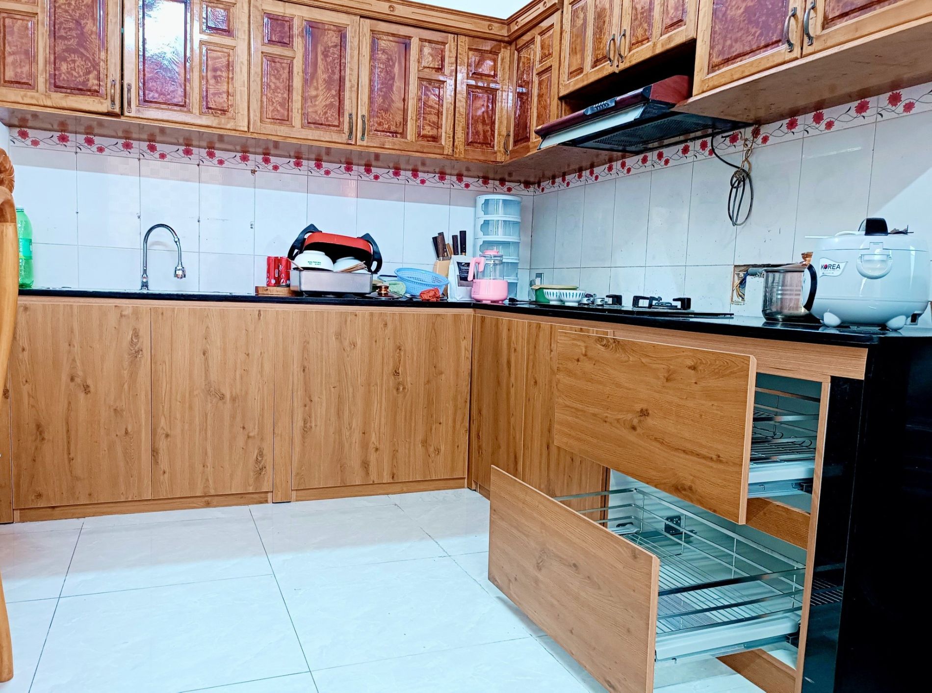 Hoàn thiện lắp đặt tủ bếp 