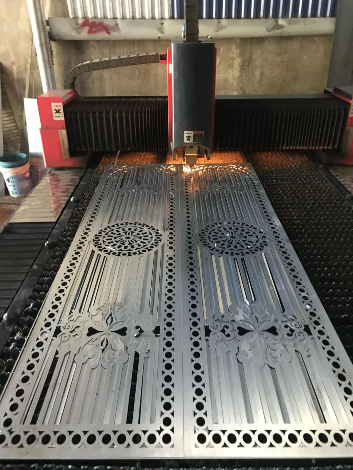 Cắt cnc thép 