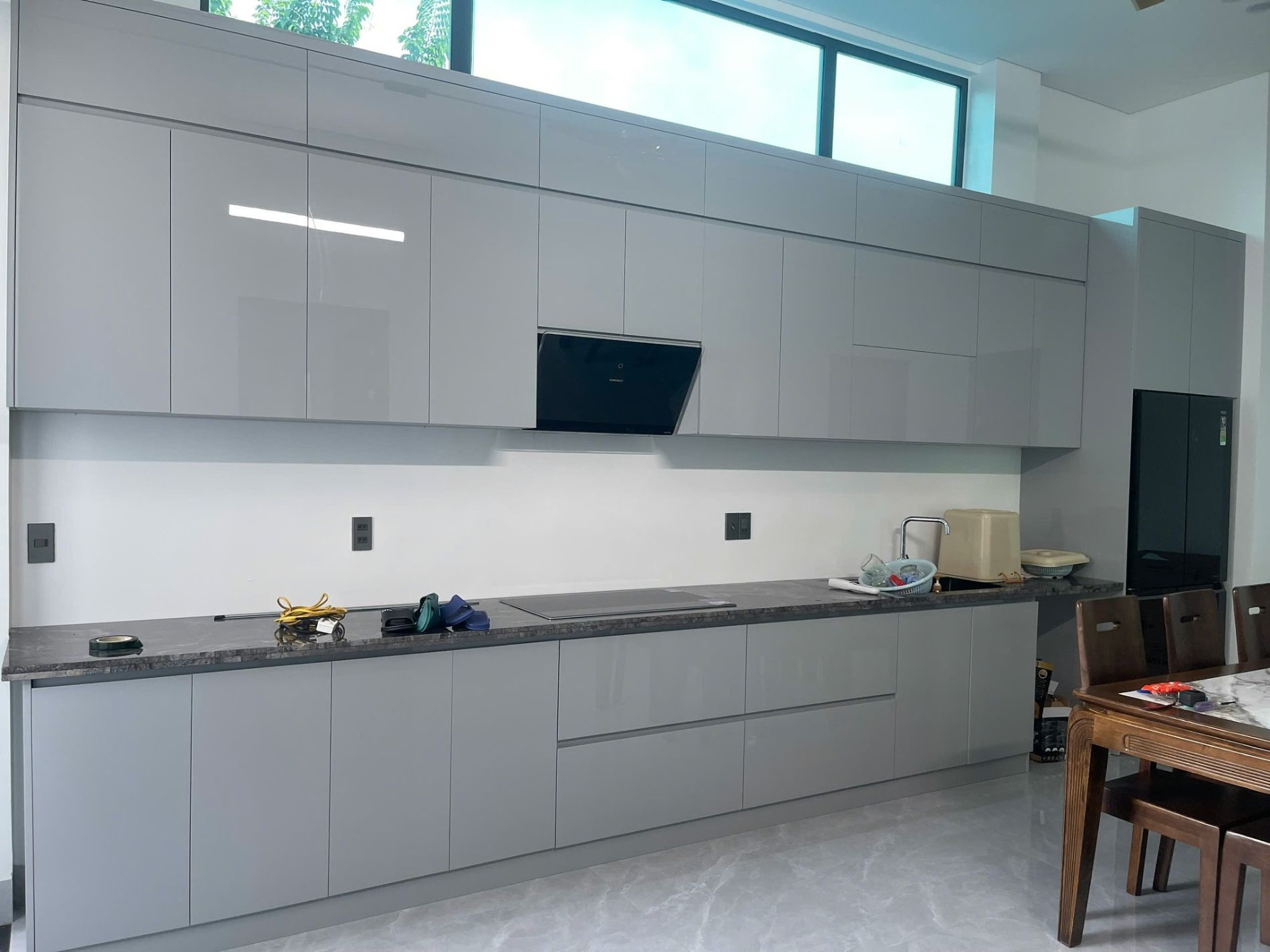 Hoàn thiện tủ bếp hiện đại