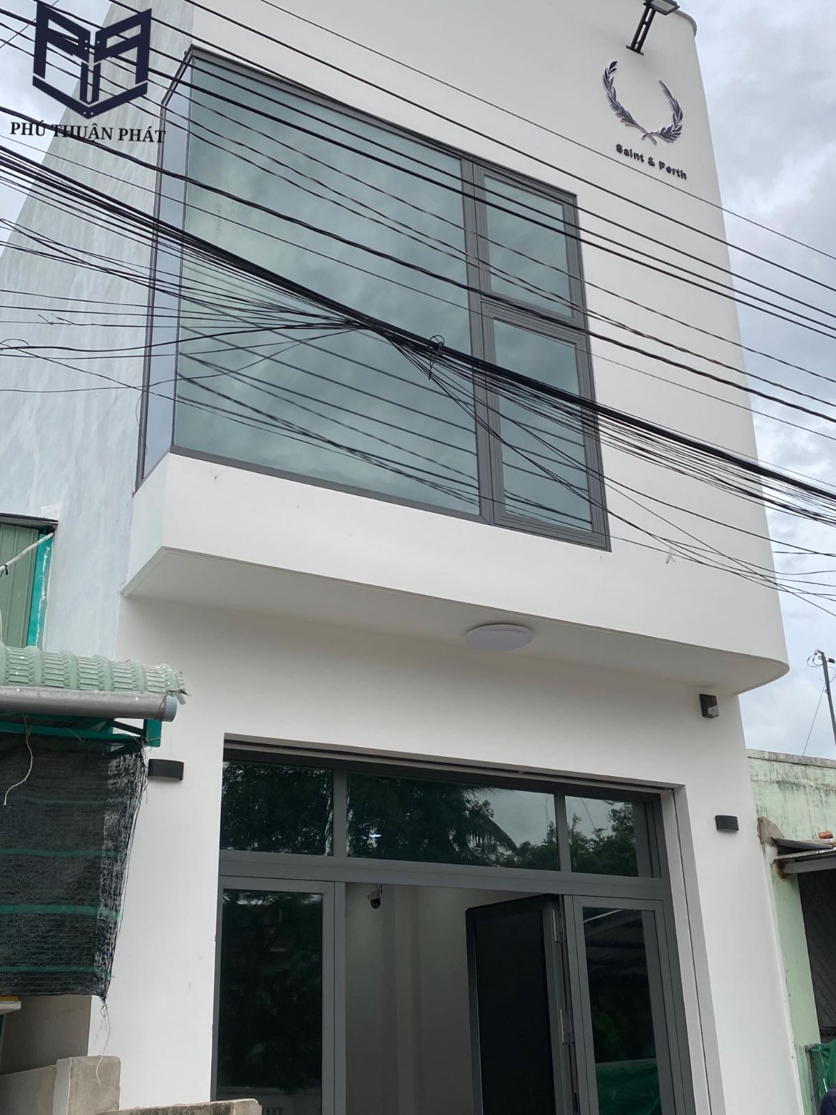 Thi công lắp cửa nhôm kính 