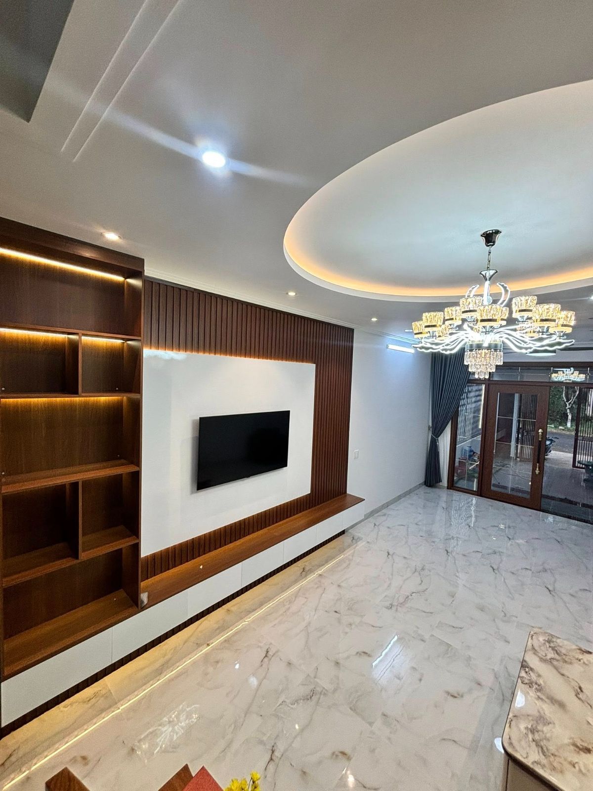 Thi công kệ tivi hiện đại