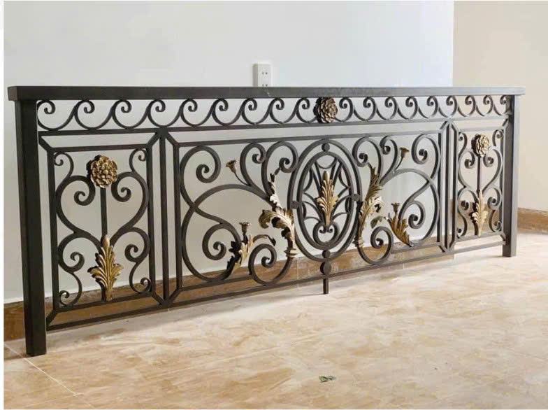 Thi công hoàn thiện lan can sắt 