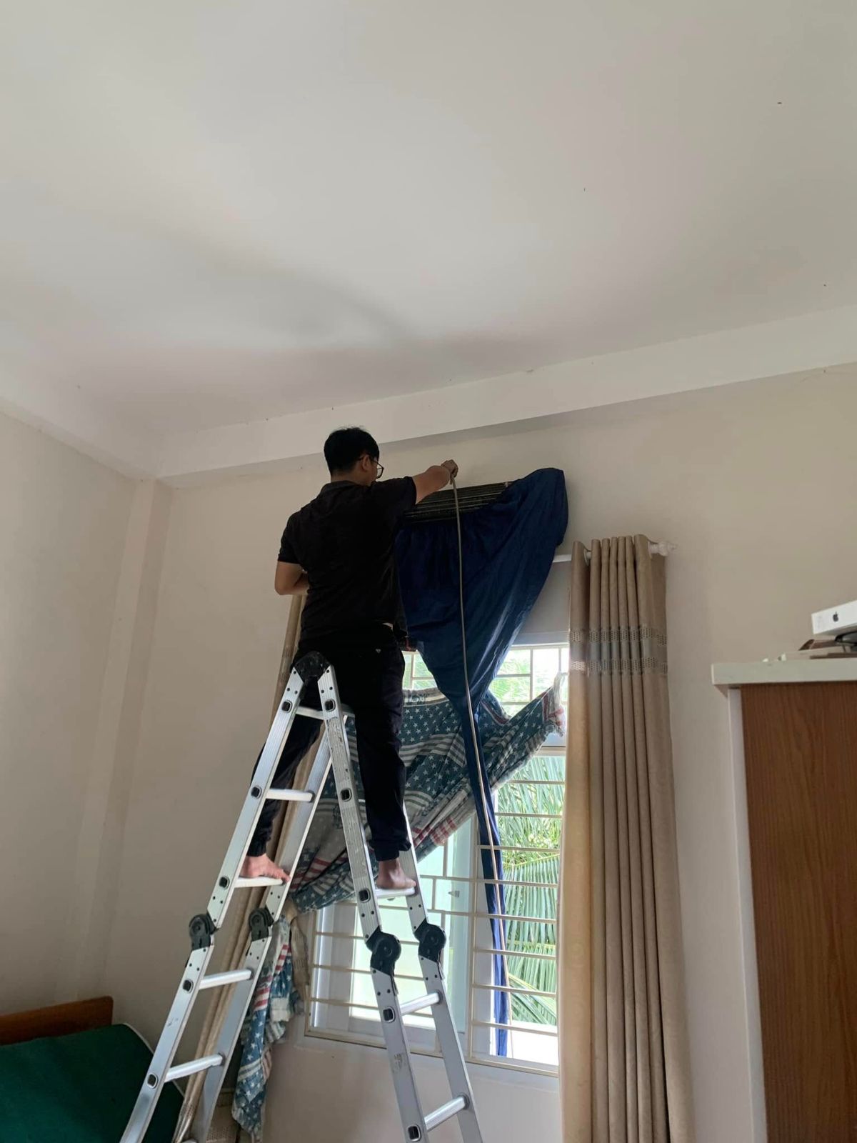 Vệ sinh máy lạnh 