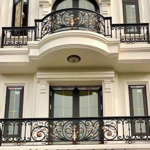 Lan can sắt nghệ thuật