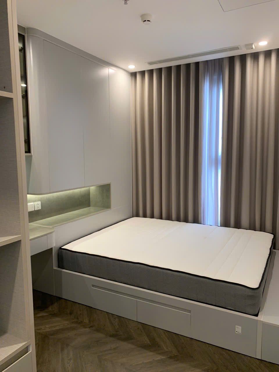 Thi công lắp đặt giường ngủ 
