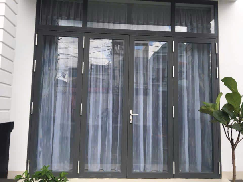 Lắp cửa nhôm xingfa