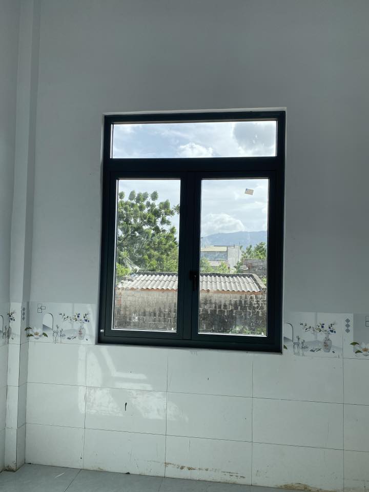 Cửa sổ nhôm kính 