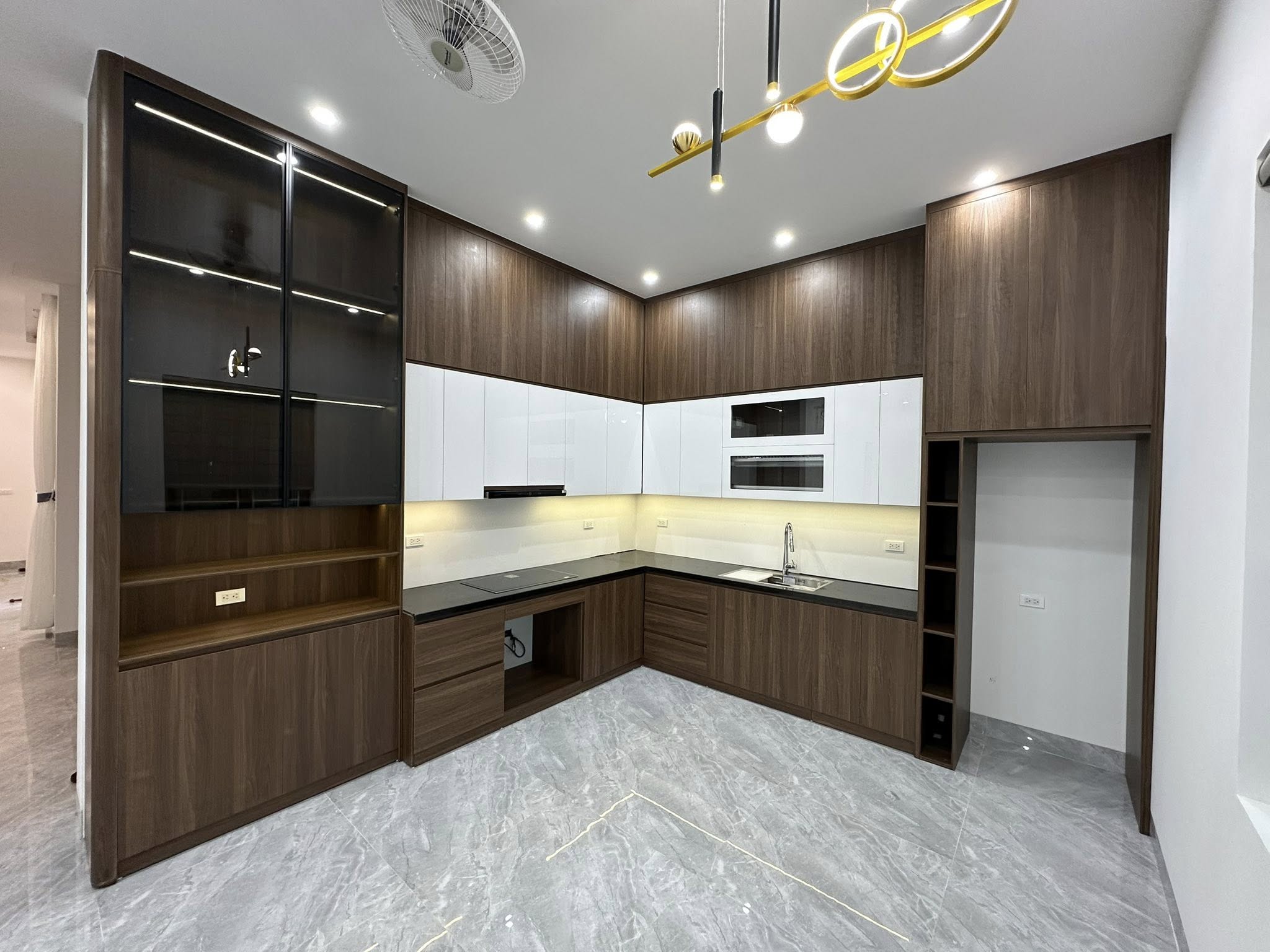 Thi công hoàn thiện nội thất căn bếp 