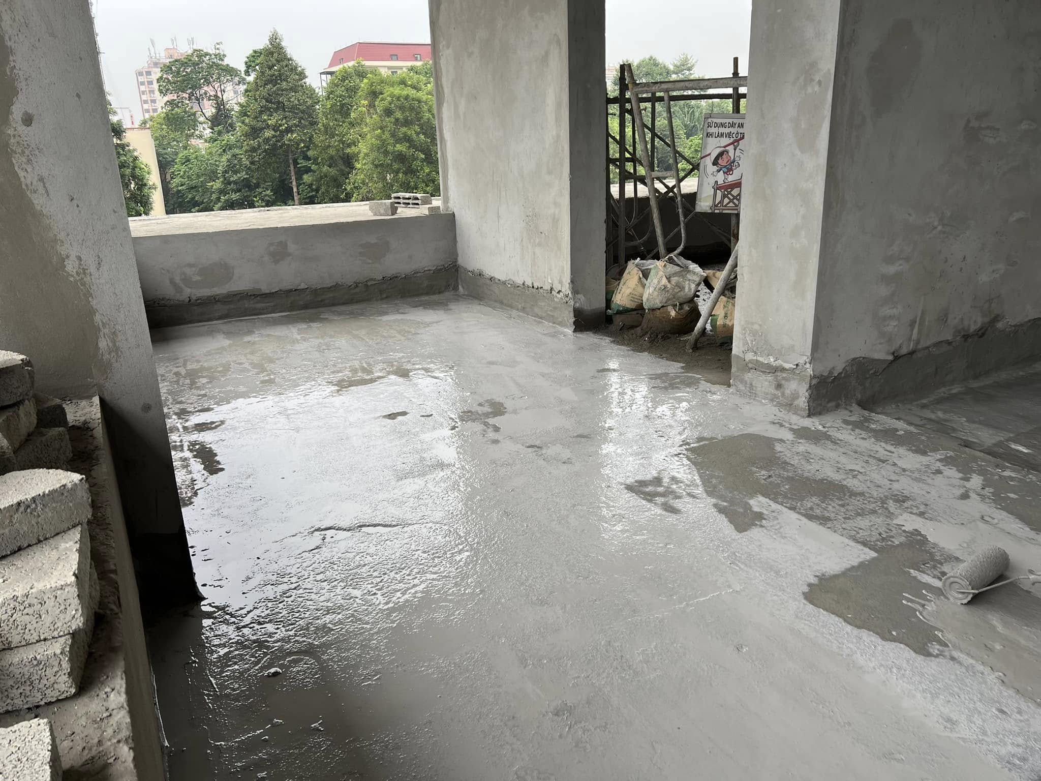 Thi công chống thấm sàn bê tông 